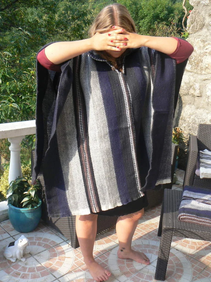 Poncho adulte avec col mélange laine alpaca ethnique chaud Equateur BLEU MARINE - Photo 1/1