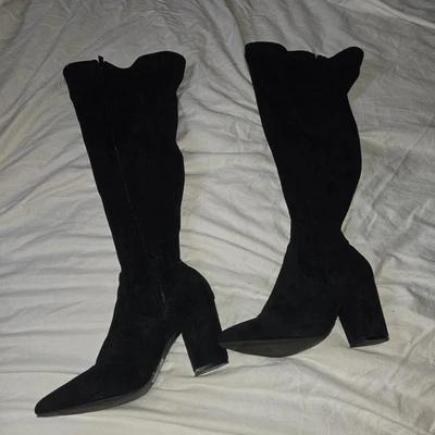 Botas para mujer negras de gamuza hasta el muslo tórridas talla 8  Foto 1 de 4