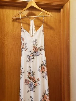 Maxi Vestido Floral Rue21 Para Mujer Recorte Abierto Encaje Espalda Talla XL Forrado Foto 1 de 4