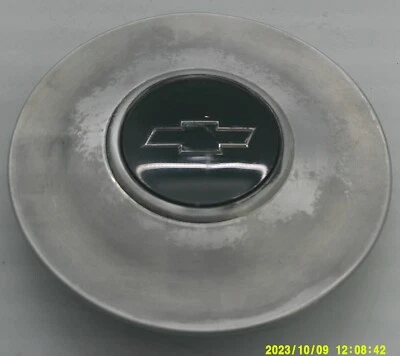 Tapa central de rueda Chevrolet Impala Monte Carlo 2000-2002 (P/N#9592876) mecanizada. Foto 1 de 3