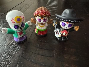 2023 Fisher Price Little People Day Of The Dead Dia De Los Muertos 3 Figuren - Bild 1 von 5