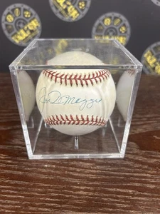 Joe DiMaggio Signed Autographed American League Baseball w/ PSA HOLO  Sweet Spot - Picture 1 of 2