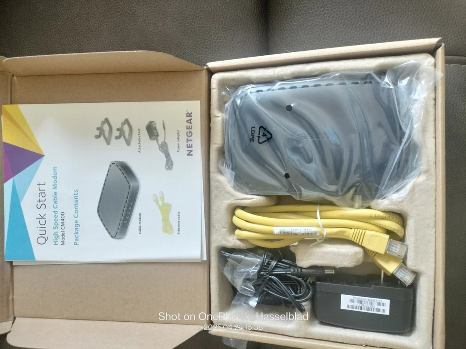 NETGEAR DOCSIS 3.0340Mbps Cable Modem CM400-1AZNAS With Get Started Guide New - Image 1 of 3