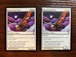 "Moonwing Moth" - Magic the Gathering SAVIORS OF KAMIGAWA (20/165) (2 Cards) - Picture 1 of 6