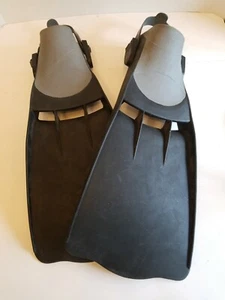 Professional Scuba Diving Fins Sz LG - Picture 1 of 2
