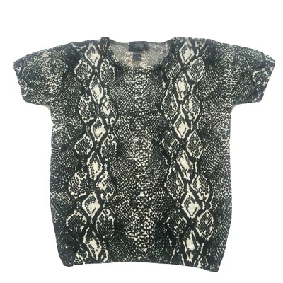 Top Suéter Manga Corta LouLou Talla Pequeña Blanco y Negro Estampado Animal Reptil Foto 1 de 4