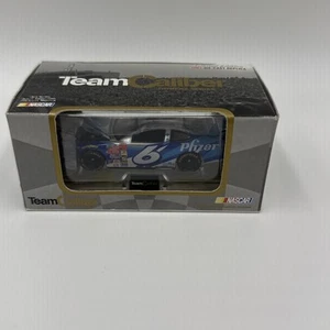 MARK MARTIN #6 PFIZER 2001 1/64 TEAM CALIBER NASCAR DIECAST CAR - Picture 1 of 6