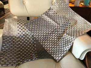 NWT - Crate And Barrel SILK EMBROIDERED Pillow Cover BLUE 18 x 18 - Picture 1 of 11
