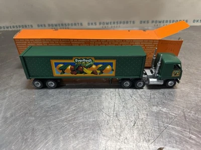Winross Everfresh Juice Co. Mack Tractor Green Trailer 1988 VGC Die-Cast  - Image 1 of 3