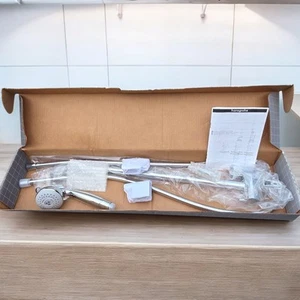 Barra scorrevole da parete Hansgrohe 1X 04266000 Raindance S120 3jet 26" con tubo 60" cromato - Foto 1 di 10