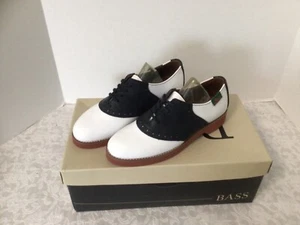 Brand new Bass Saddle Shoes size 5 girls or ladies - Picture 1 of 3