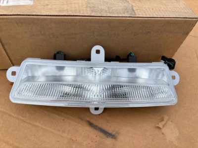 2013-2019 Cadillac ATS Backup Lamp GM OEM 20847473 - Image 1 of 4