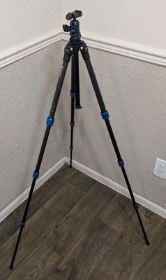 Benro Tripod TSL08C Slim Mg Carbon Fiber Lightweight with Travel Case - Image 1 of 4