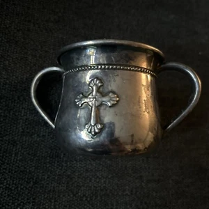 Taza de bebé Reed & Barton plateada doble mango con cruz 4711 - Imagen 1 de 6