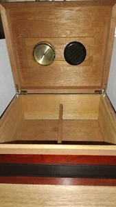Large Cigar Humidor Cedar And Oak With Leather Trim - Picture 1 of 17