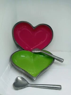 Juego De 2 Cuencos De Aluminio Esmalte Verde Rosa Generaciones Inspiradas De Colección. Foto 1 de 4