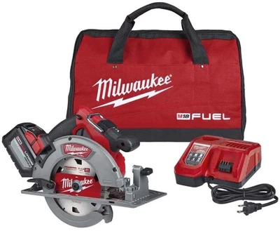 Milwaukee 2732-21HD M18 FUEL 7-1/4" Circular Saw Kit with Contractor Bag - Image 1 of 4