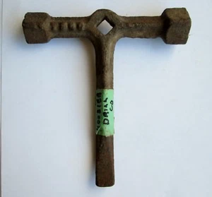 ANTIQUE IHC 1800'S HOOSIER DRILL CO.T560 TEE WRENCH TOOL RICHMOND INDIANA - Picture 1 of 9