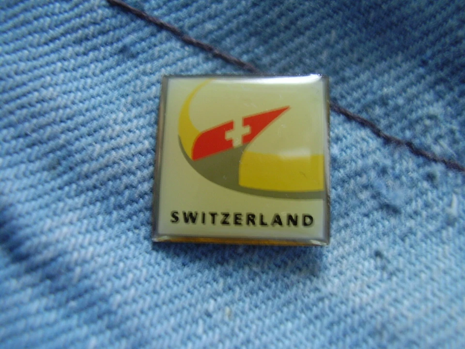 Pin Schweiz Suisse Switzerland Zürich Genf Zermatt Luzern Genfer See Europa  - Bild 1 von 1