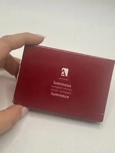 Avon Luminous Light-Up Compact Mirror | Vintage 2005 NIB Purse Travel Beauty - Picture 1 of 2