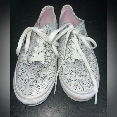 ZAPATILLAS CON CORDONES UEC VANS GRIS MARINO BLANCO Y ROSA ESTAMPADO PAISLEY TALLA 8,5 Foto 1 de 4