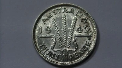 1942 D AUSTRALIA AUSTRALIAN 3 PENCE STERLING SILVER COIN WORLD WAR II ERA ERROR - Image 1 of 4