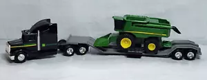 ERTL, Truck Black 6x4 With Ring Gear And Combine John Deere, Scale 1/64 - Picture 1 of 13