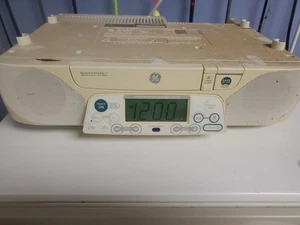 Vintage GE Spacemaker 7-5290A AM/FM Radio  CD Player W/Remote & Video. Tested! - Picture 1 of 8