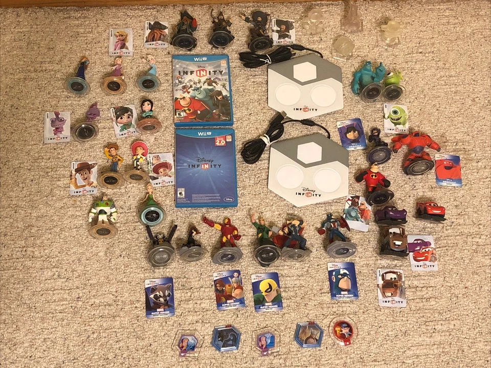 Lote De Wii U Disney Infinity 1.0 2.0 2 Portales Base Juego Figuras Coches Marvel Juguete Foto 1 de 4