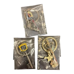 RARE Kingdom Hearts Linking Hearts Kuji 2024 Keyblade Charm Set of 3 from JAPAN - Picture 1 of 8