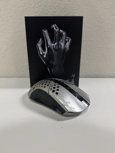 FinalMouse Starlight Pro Tenz Gaming Mouse - Medium (lightly used) - Afbeelding 1 van 5