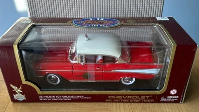 Road Legends Chevrolet Bel Air 1957 Fire Chief 1:18 Die Cast Metal/Plástico Nuevo Foto 1 de 4