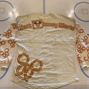 Disney Spirit Jersey Disneyland Resort Mickey Mouse Pretzel T-Shirt Yellow L - Picture 1 of 4