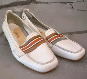 Zapatos mocasines vintage de cuero blancos planos talla 7,5 Connie Clearwater sin cordones Preppy - Imagen 1 de 14