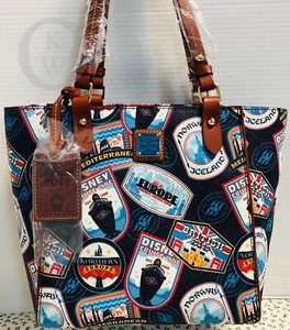 NUEVO CON ETIQUETAS*Dooney & Bourke*Disney*Crucero Europeo*Janie*Cartera* 19057H S133 - Imagen 1 de 10