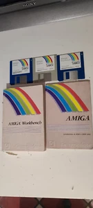 Commodore AMIGA Workbench Manuale in Italiano + FLOPPY + INTRODUZIONE A500 - Afbeelding 1 van 3