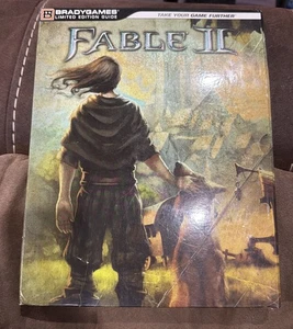 Brady Games Limited Edition Guide FABLE II - Imagen 1 de 24