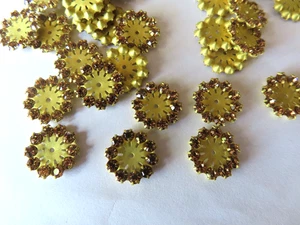 36 Swarovski Rhinestone in Brass round settings 15mm Light Colorado topaz - Picture 1 of 1
