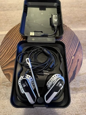 Logitech Premium Notebook Silver/Black Neckband Headset Used Needs New Ear Pads - Image 1 of 4