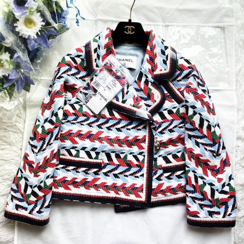 Giacca tweed CHANEL compagnia aerea Lady Gaga 34