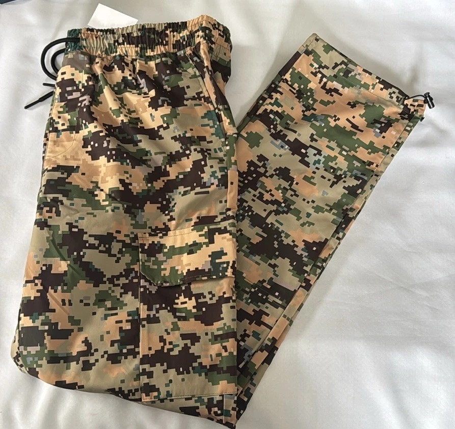 Camo Cargo Pants Mens Medium Rue21 - Image 1 of 3