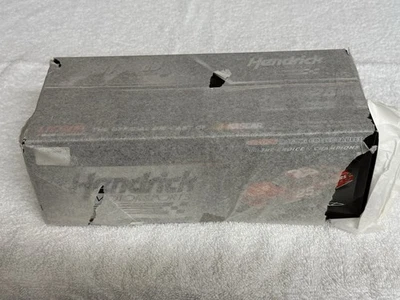 MARK MARTIN 2011 ALL-STAR RACE #25 FARMERS HENDRICK IMPALA ACTION 1:24 ONLY 776! - Image 1 of 4