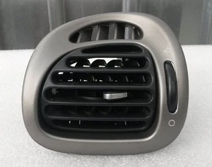 9631280177 BOCCHETTA AERAZIONE LATO SX CITROEN XSARA PICASSO 1.8 BENZ ANNO 2003 - Imagen 1 de 3