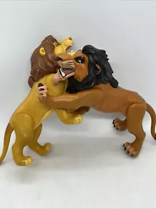 Figura de acción Disney Lion King SCAR, SIMBA X2 y Shenzi Fight 1994 Mattel. - Imagen 1 de 12