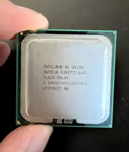 Intel Core 2 Quad Q8300 2.5GHz Quad-Core LGA 775 CPU - Picture 1 of 2