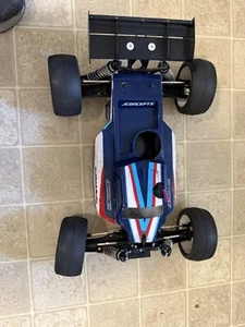 HB racing D8T EVO3 nitro truggy Roller - Picture 1 of 7