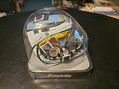 Nuevo en caja 2011 Franklin NHL Invierno Clásico Mini Casco Pittsburgh Penguins vs Capitols Foto 1 de 3