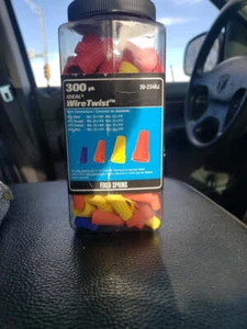 Vibrant 300-pack Ideal Wiretwist Connectors for Every Project - Picture 1 of 2