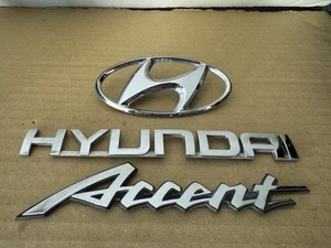 FREE SHIPPING OEM 2003 2004 2005 HYUNDAI ACCENT REAR EMBLEM LOGO BADGE Set - Picture 1 of 4