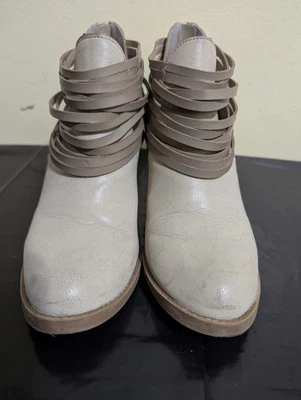 Botas Rampage para mujer talla 8 M Verna, marfil. Foto 1 de 4